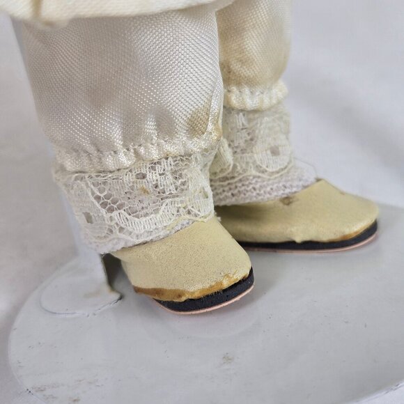 Vintage Petite Porcelains by Barbara Lee Limited Edition "Gabriella" - Picture 11 of 13